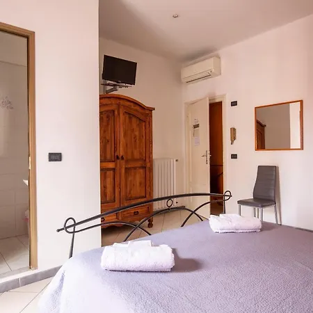 Otel Paolina 2*